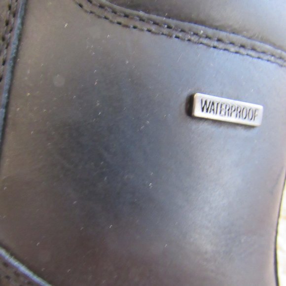 Dr. Martens Black Leather Water Proof Boots Men\'s 8 Women\'s 10 main image 6